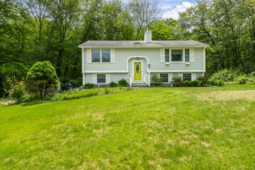 18 Yeomans Rd, Columbia, CT, 06237-1533 | Card Image