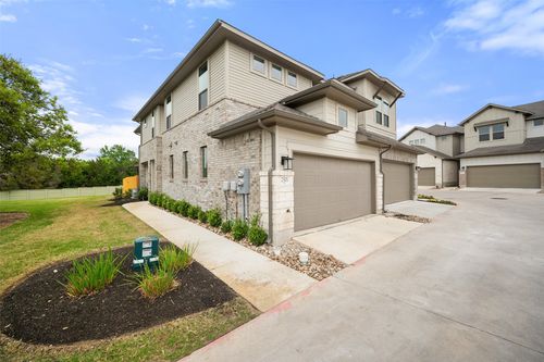 2501-2500 Forest Creek Dr, Round Rock, TX, 78665-1622 | Card Image