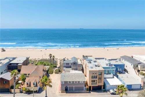 16935 S Pacific Ave, Sunset Beach, CA, 90742-2179 | Card Image