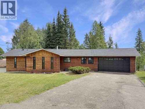 2555 Wallace Pl, Prince George, BC, V2K3V9 | Card Image