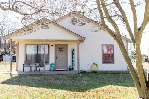 515 Longbotham, Wortham, TX, 76693-4568 | Card Image