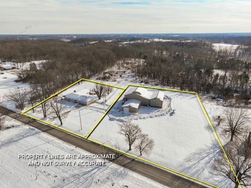 11285 Chesterville Rd, Moores Hill, IN, 47032-9261 | Card Image