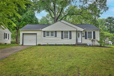 Single story Ranch front view | Image 1