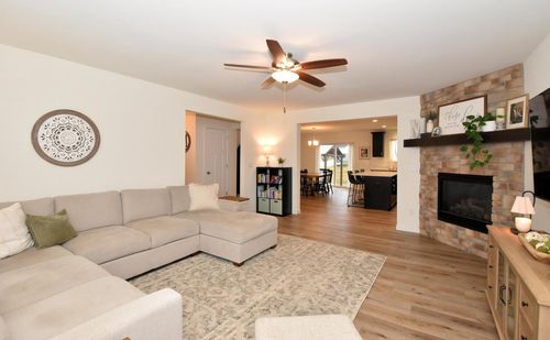 1870 Nottingham Drive, Union Grove, WI, 53182 | Card Image