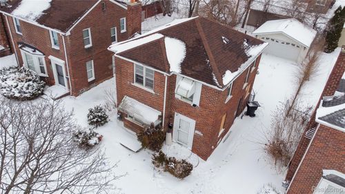 8130 Ward St, Detroit, MI, 48228-2714 | Card Image