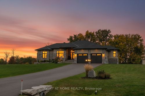 408 Gaelic Glen Ridge, Ashton, ON, K0A1B0 | Card Image