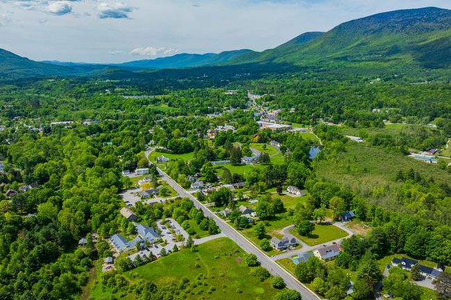 38 Jamesons Flts, Condo with 3 bedrooms, 3 bathrooms and null parking in Manchestr Ctr VT | Image 42