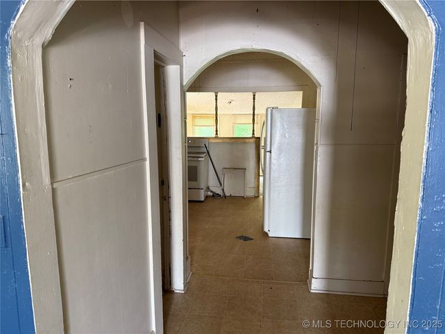 201 E Main St, House other with 2 bedrooms, 1 bathrooms and null parking in Henryetta OK | Image 5
