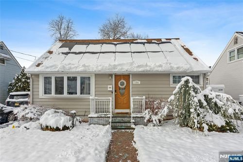 186 10th Ave, Hawthorne, NJ, 07506-1638 | Card Image