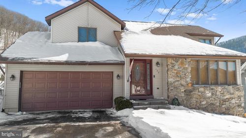 132 Burcher Ave, South Abington Township, PA, 18411-9081 | Card Image