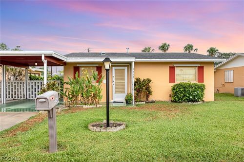 2213 Orchid Rd, LEHIGH ACRES, FL, 33936-4395 | Card Image
