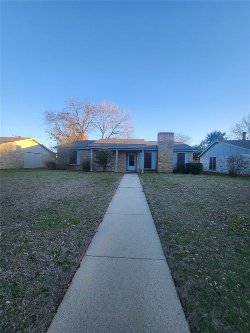 1310 Oakbluff Dr, Lancaster, TX, 75146-2108 | Card Image