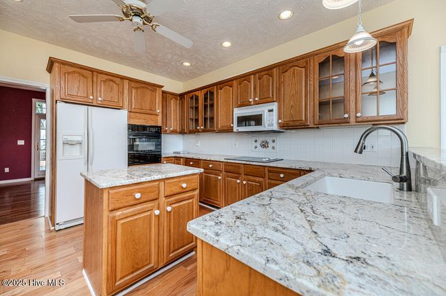 665 Lake Forest Dr Se, House other with 3 bedrooms, 3 bathrooms and 2 parking in Pinehurst NC | Image 11