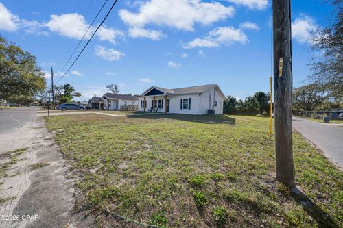 631 Maine Ave, Panama City, FL, 32401-4737 | Card Image