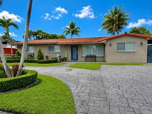 6220 W 10th Ave, Hialeah, FL, 33012 | Card Image