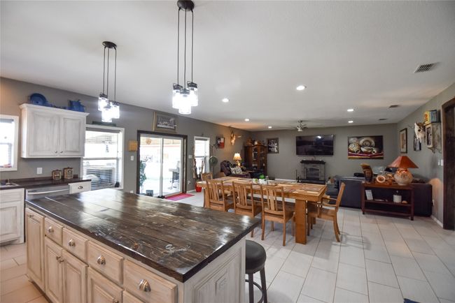 318 Palm Rd, House other with 3 bedrooms, 2 bathrooms and null parking in Big Sandy TX | Image 6