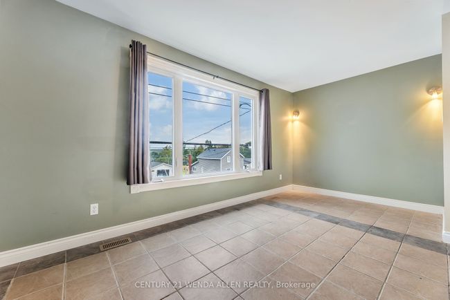 11 Mary St E, House other with 4 bedrooms, 3 bathrooms and 5 parking in Omemee ON | Image 38