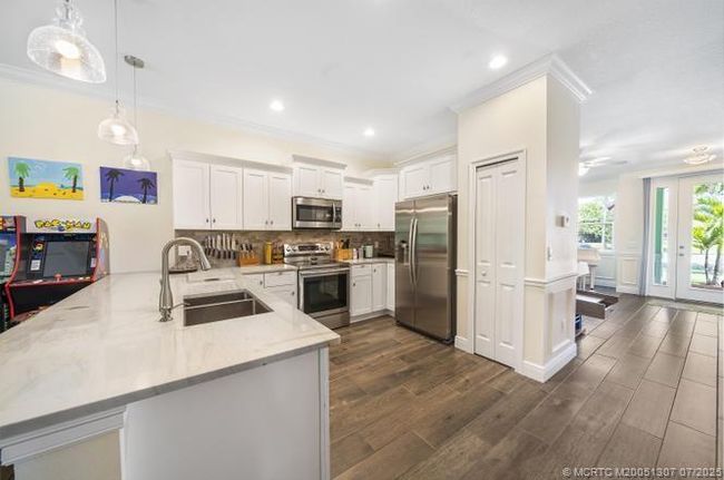 5608 44 Th Ave, House other with 4 bedrooms, 2 bathrooms and 2 parking in Stuart FL | Image 5