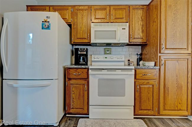 Kitchen | Image 19