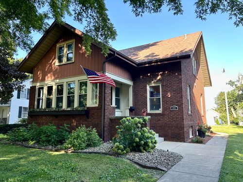 909 4th Ave, Mendota, IL, 61342-1707 | Card Image