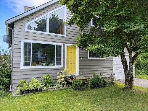 9513 Scott St, Port Hardy, BC, V0N2P0 | Card Image