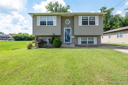 221 James St, Bethalto, IL, 62010-1317 | Card Image