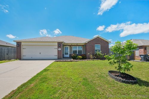 480 E 148th St S, Glenpool, OK, 74033-5804 | Card Image