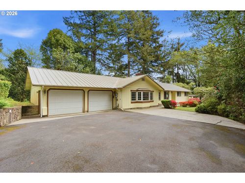 95122 Myrtlewood Ln, Coos Bay, OR, 97420-7578 | Card Image