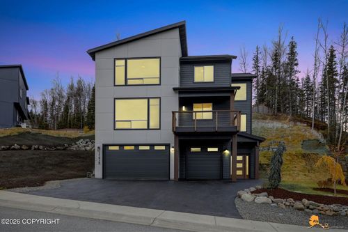 17939 Yellowstone Dr, Eagle River, AK, 99577-9040 | Card Image