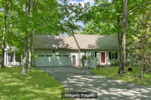 10 Shaws Ln, Dover, NH, 03820-4586 | Card Image