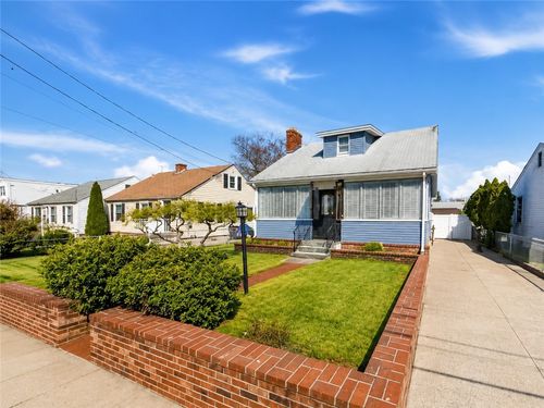 113 Woodside Ave, Pawtucket, RI, 02861-2706 | Card Image