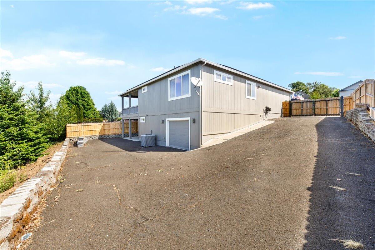 Residential in Eagle Point 3