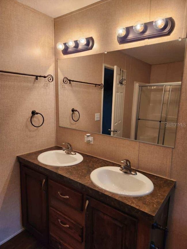 2005 Ne 185 Th St, House other with 3 bedrooms, 2 bathrooms and null parking in CITRA FL | Image 18