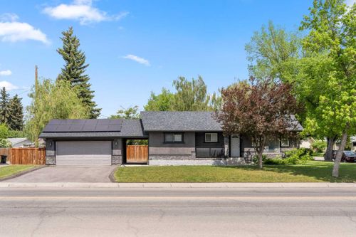 2531 Southwood Dr Se, Calgary, AB, T2B1S6 | Card Image
