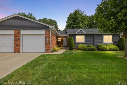37958 Dor Sal Dr, Sterling Heights, MI, 48312-2502 | Card Image