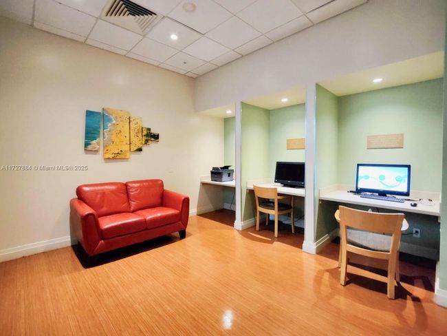 APT-2W - 3801 S Ocean Dr, Condo with 2 bedrooms, 2 bathrooms and null parking in Hollywood FL | Image 13