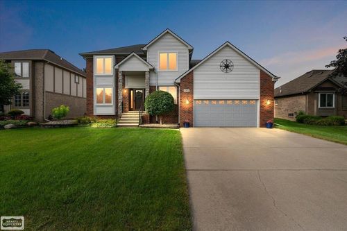 12932 Beechnut Dr, Sterling Heights, MI, 48313-1122 | Card Image
