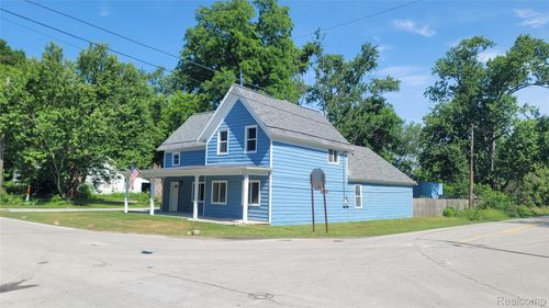 9630 Lambs Rd, Wales, MI, 48027-2916 | Card Image