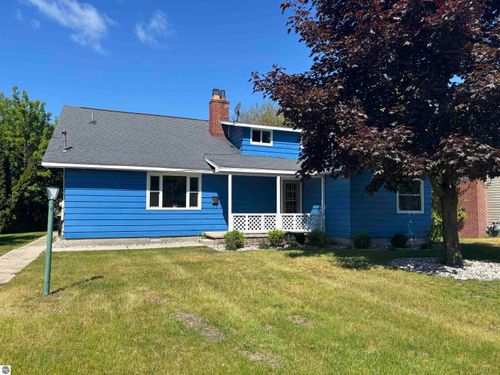 107 Adams St, East Tawas, MI, 48730-1501 | Card Image