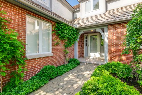 1066 Franz Dr, Lake Forest, IL, 60045-3647 | Card Image