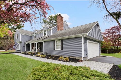 1 Pierce Ct, Barrington, RI, 02806-3212 | Card Image