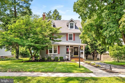 302 8th St, RIVERTON, NJ, 08077-1002 | Card Image