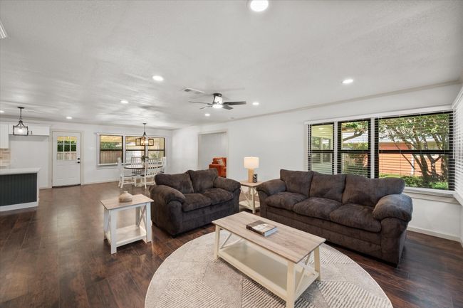 1205 Columbia Cir, House other with 3 bedrooms, 2 bathrooms and null parking in Corsicana TX | Image 9