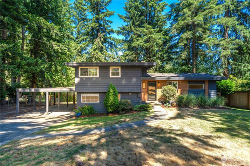 645 Mount Fury Circle Sw, Issaquah, WA, 98027 | Card Image