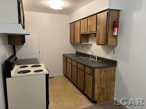 118 West St, Hudson, MI, 49247-1045 | Card Image