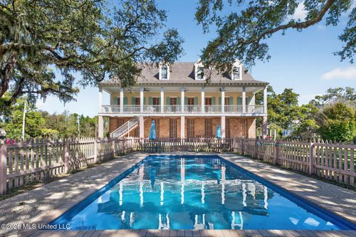 794 W Beach Blvd, Pass Christian, MS, 39571-3547 | Card Image