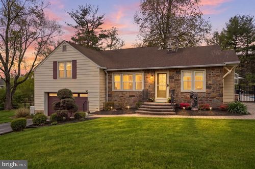 15 Clearview Ave, Chalfont, PA, 18914-2409 | Card Image