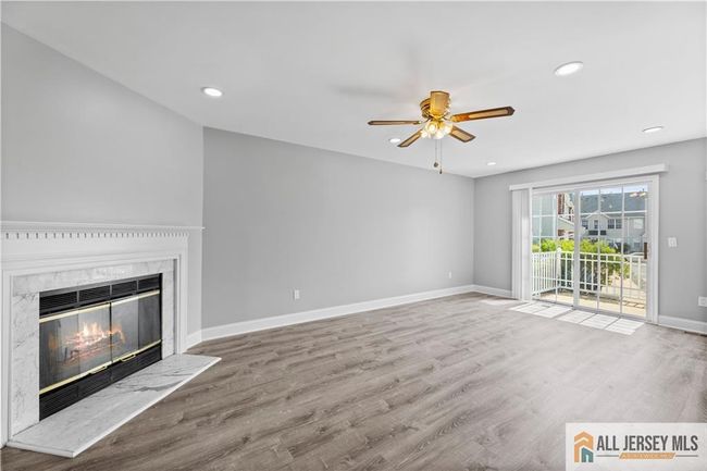 142 Lackland Ave, Townhouse with 2 bedrooms, 3 bathrooms and null parking in Piscataway NJ | Image 4