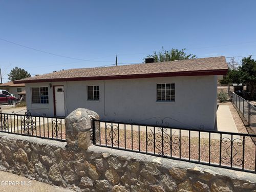 10147 Armstrong Dr, Socorro, TX, 79927-4253 | Card Image