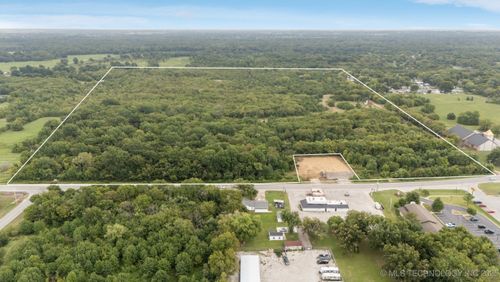 10201 N Cincinnati Ave, Sperry, OK, 74073-4044 | Card Image